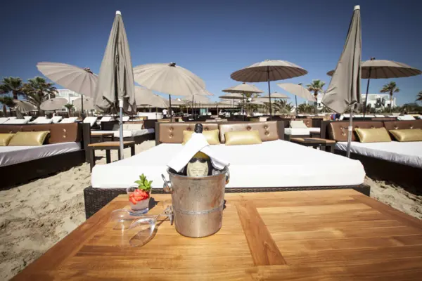 Top 10 Strandclubs auf Ibiza