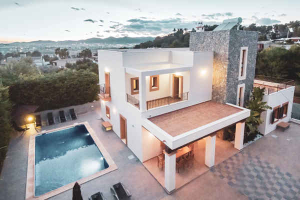 Villa in Ibiza-stad, voor 10 personen